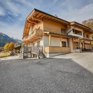 https://appartements-hollandia.saalbachhinterglemmhotels.com