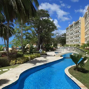 sapphire-beach-condos.comcaribbean.com/