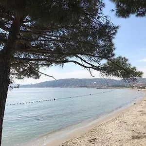 Juan Les Pins, T2 Cosy Et Confortable, Avec Parking En Sous-sol, Proche Plages Et Commerces , Antibes Francia