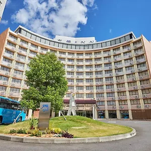 Hotel Toyoko Airport Honkan