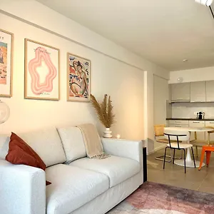 https://studio-f-op-250m-van-de-zee.bruges-hotels.info
