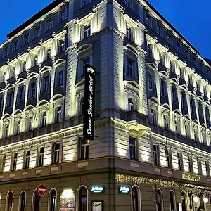 Garden 4*, Prag Çek Cumhuriyeti