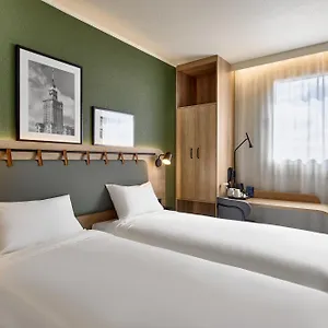 Campanile / Hotel