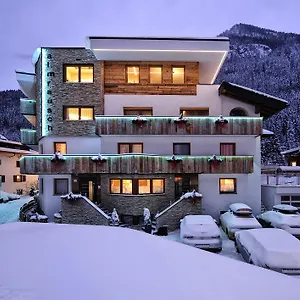 https://apart-almrausch.ischgl-hotels.net