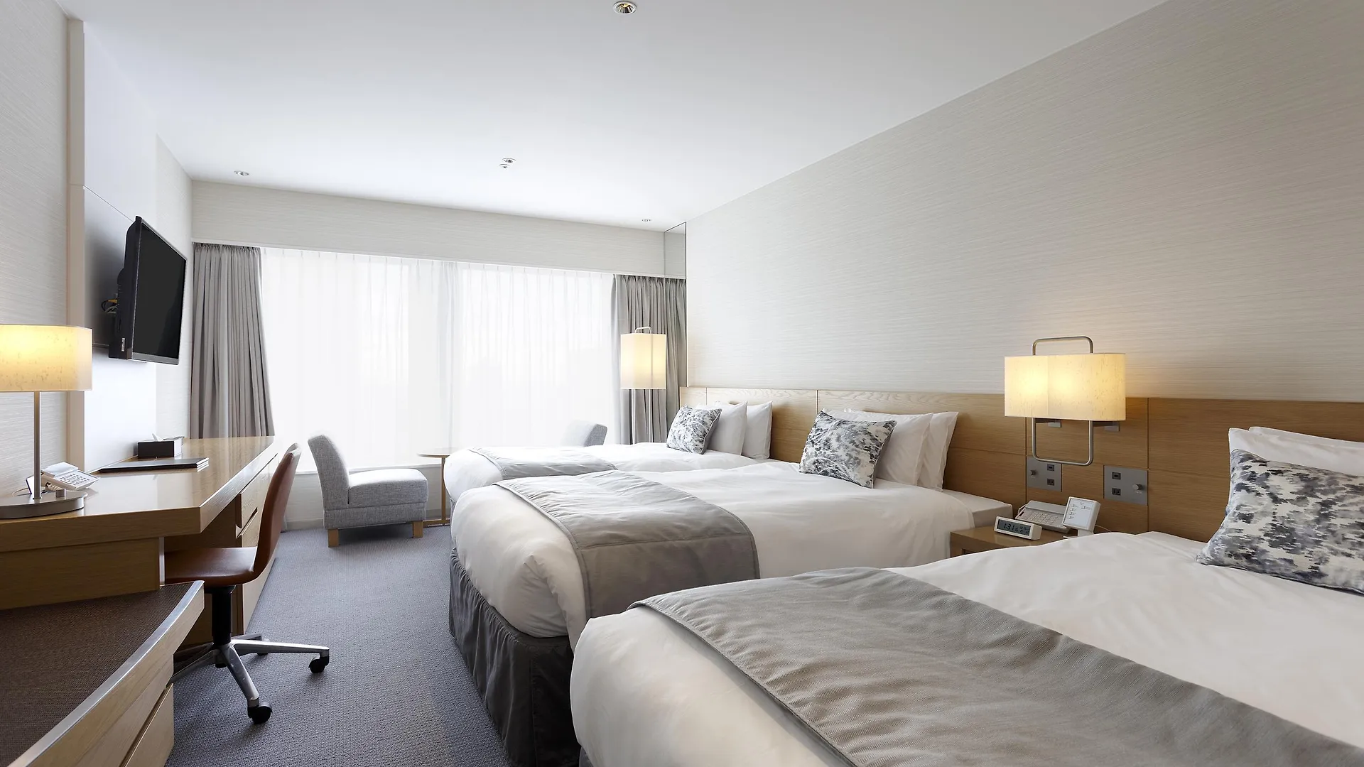 Keio Plaza Hotel Tokyo Premier Grand 5*,