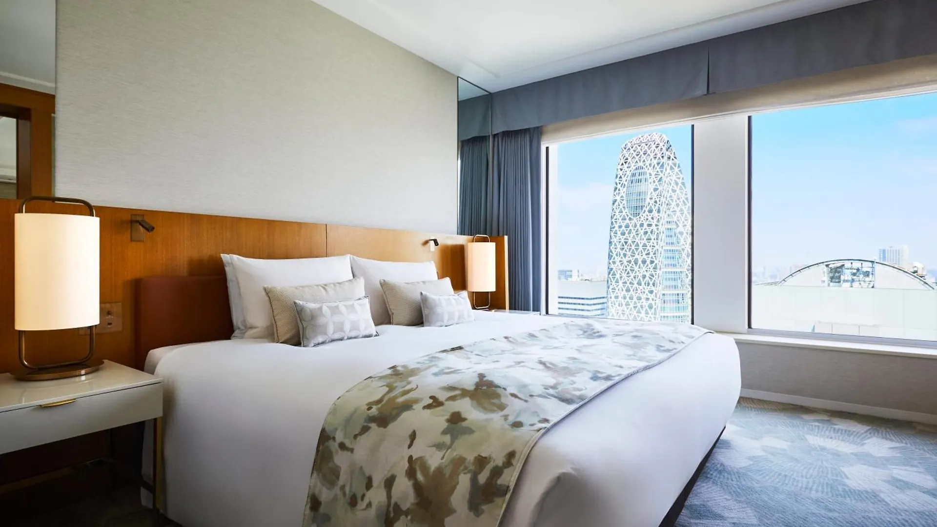 Keio Plaza Hotel Tokyo Premier Grand 5*,