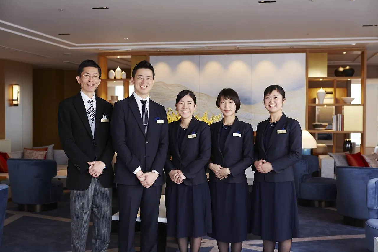 Keio Plaza Hotel Tokyo Premier Grand 5*,